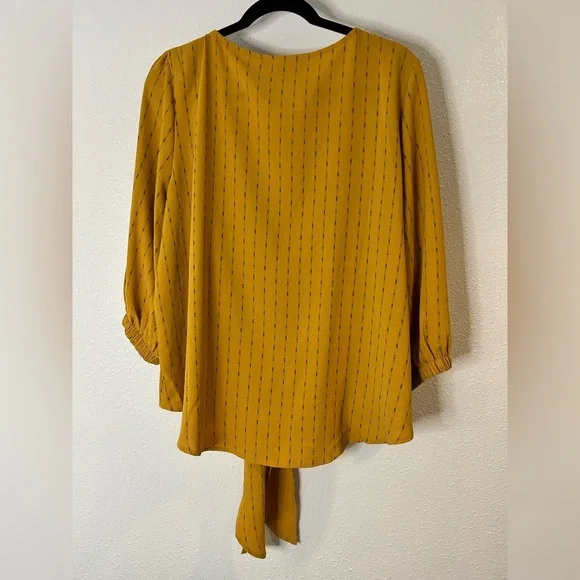 Olivia and Martin Mustard Yellow V-Neck Tie-Front Blouse Size 1X - Picture 5 of 7